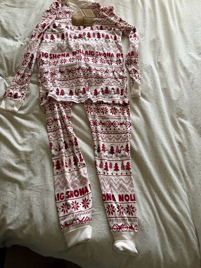 New Dunnes Christmas "Leigh Tucker" pyjamas (S)