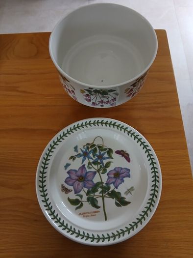 Rare Portmeirion Botanic Food Cover/cheese bell