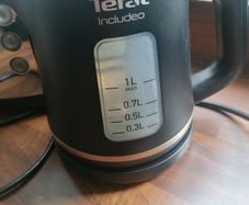 kettle & toaster