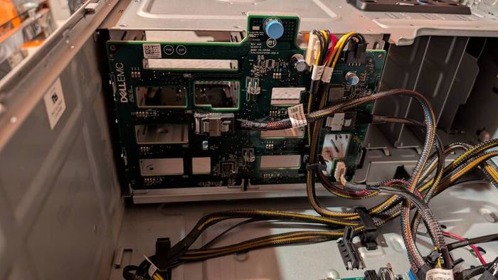 Dell PowerEdge T340 Tower Server | Xeon | iDRAC 8-Bay LFF | No RAM/Drives  Bundle Available | Homelab