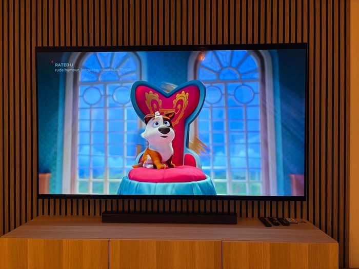 Samsung 77 inch OLED 4K Smart TV. Excellent Picture Quality. Only 1 year old.