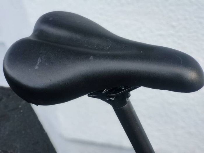 Giant escape oil brake..NO offers