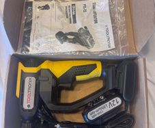 Battery air compressor tyre inflator