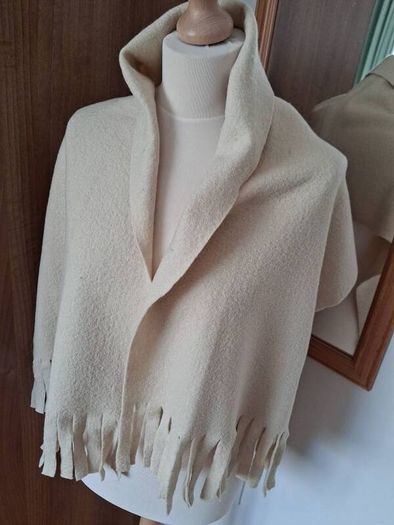 Beautiful Soft and Warm Scarf/Shawl