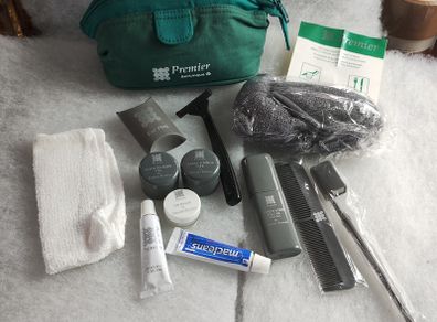 Vintage Aer Lingus Premier welcome pack (26312)