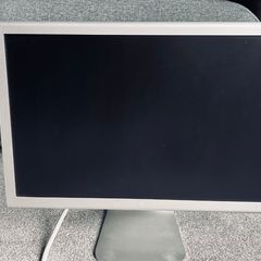 Apple Cinema Display 23'- 2 available