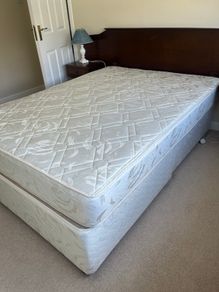 Double divan bed base & mattress