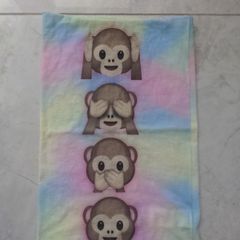 Emoji snood