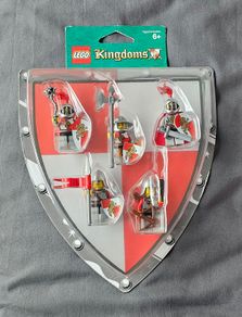 Original LEGO Kingdoms 852921 Battle Pack Knights