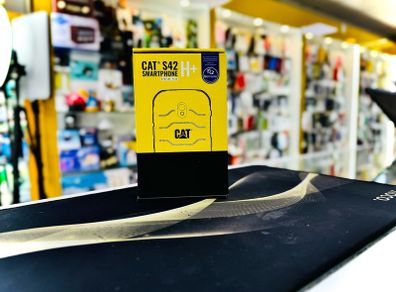 Cat s42 h+ builder phone