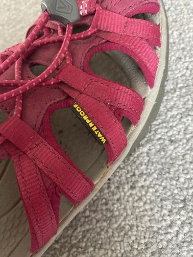 Keen waterproof hiking/walking sandals
