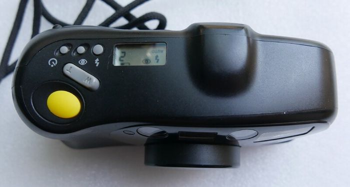 Minolta RIVA ZOOM PICO AF 35mm Film Camera with Minolta 38-60mm Lens Tested