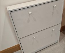 Shoe cabinet