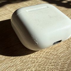 apple AirPods 4 Case