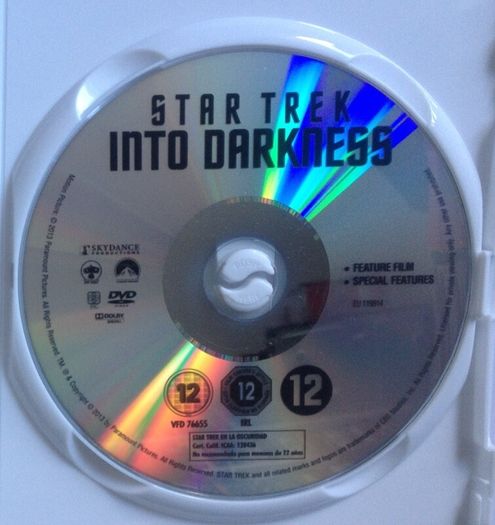 Star Trek: Into Darkness [2013] Chris Pine, Zachary Quinto, Simon Pegg, Karl Urban, Zoe Saldana, John Cho, Anton Yelchin, Bruce Greenwood, Leonard Nimoy Benedict Cumberbatch, Alice Eve & Peter Weller  [Movie DVD]