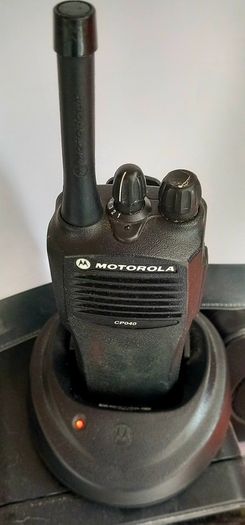 Motorola CP040 UHF 4 Channel Handheld Radio (Frequency: 403 to 440MHz)