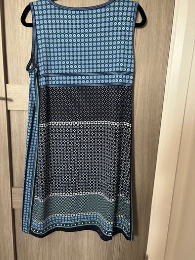 Ladies Sleeveless Dress (L)