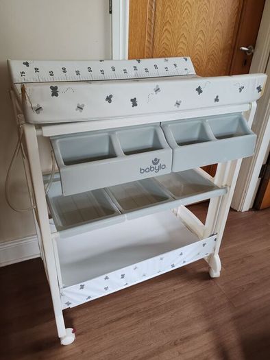 Babylo 2-in-1 Baby Changing Table & Bath