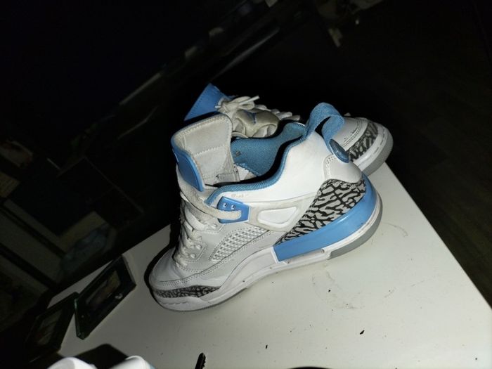 jordans boys size 3 and a half