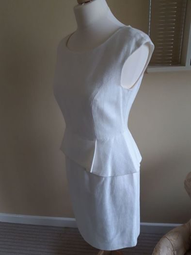 Episode Cream Peblum Dress New 10