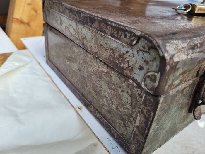 metal tool box