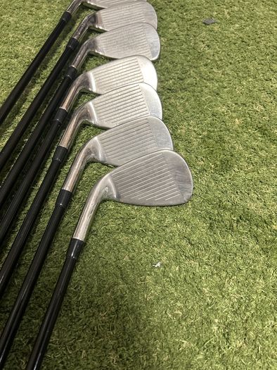 Wilson Dynapwr irons graphite