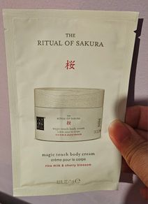 Rituals The Rituals of Sakura Magic Touch Body Cream Sachet in Rice Milk & Cherry Blossom in 7ml