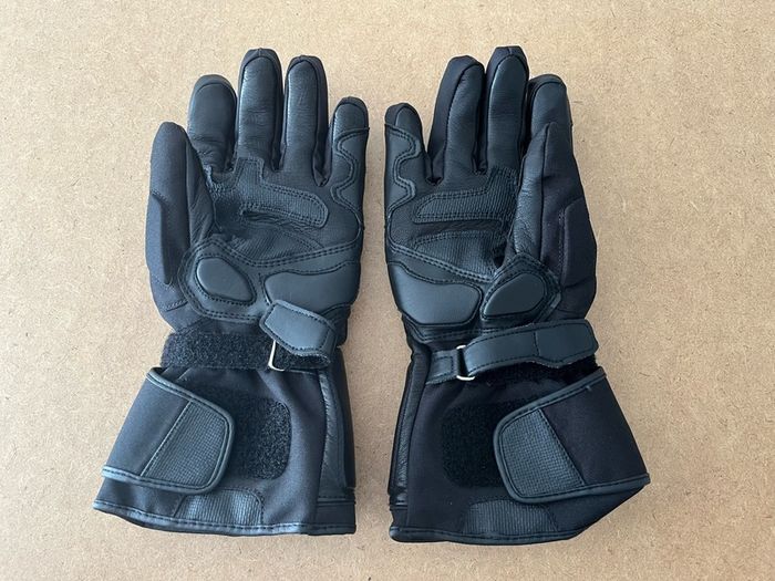 Alpinestars WR-V Gore-Tex Motorcycle Gloves.