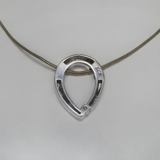Silver necklace with a cz stone