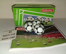 Waddingtons Subbuteo - 61205 3 White Adidas Tango Balls boxed vintage