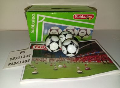 Waddingtons Subbuteo - 61205 3 White Adidas Tango Balls boxed vintage