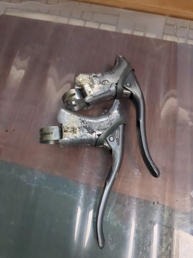 Shimano 600 brake levers
