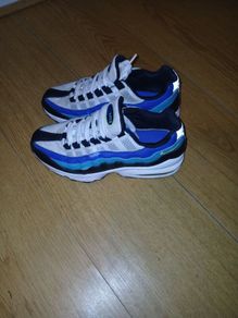 womens trainers size 4