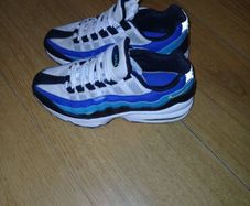womens trainers size 4