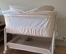 Co Sleeper with Wheels!