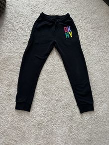 DKNY black bottom (10y)
