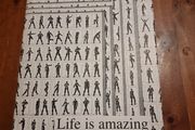 Anna Nielsen  Life Is Amazing: The Power of Images and Words