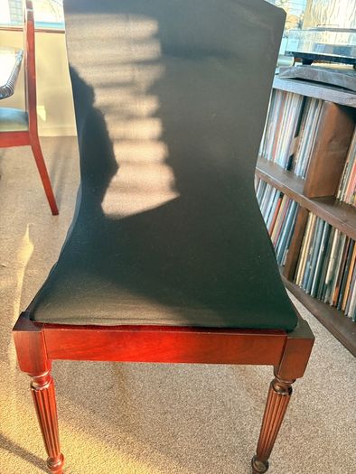 Large Mahogany Dining Table and Chairs (6x) - Expandable / Excellent Condition