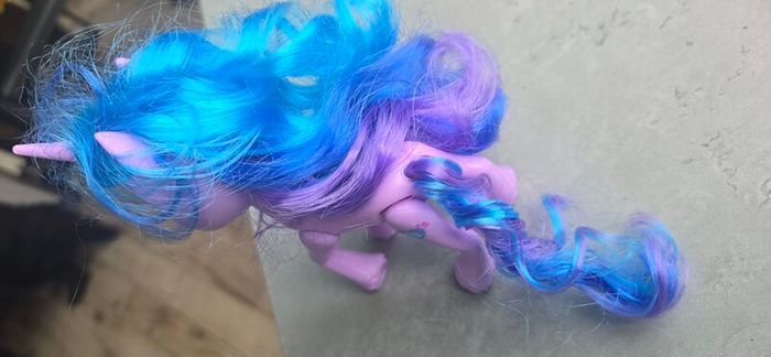Izzy Moonbow HTF 6inch Rainbow Celebration Amazon US Exclusive MLP G5 My Little Pony 2023