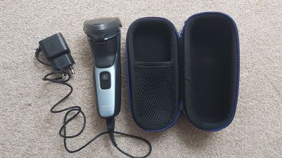Electric Shaver Philips 3000 Series Wet or Dry- For Sale