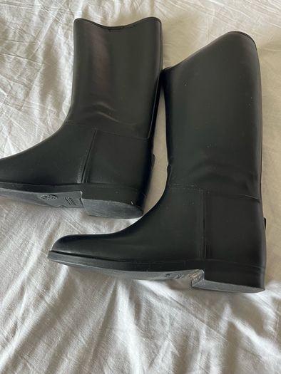 Riding boots