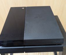 PS4 with 2 Controllers