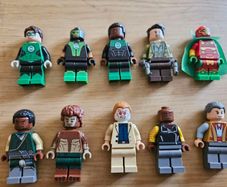 Lego DC and Marvel Superhero Minifigure Bundle of 10