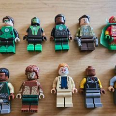 Lego DC and Marvel Superhero Minifigure Bundle of 10