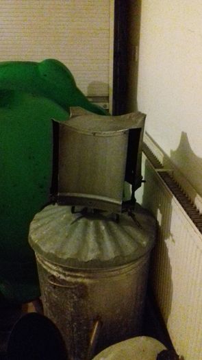 Anti down draught chimney cowl