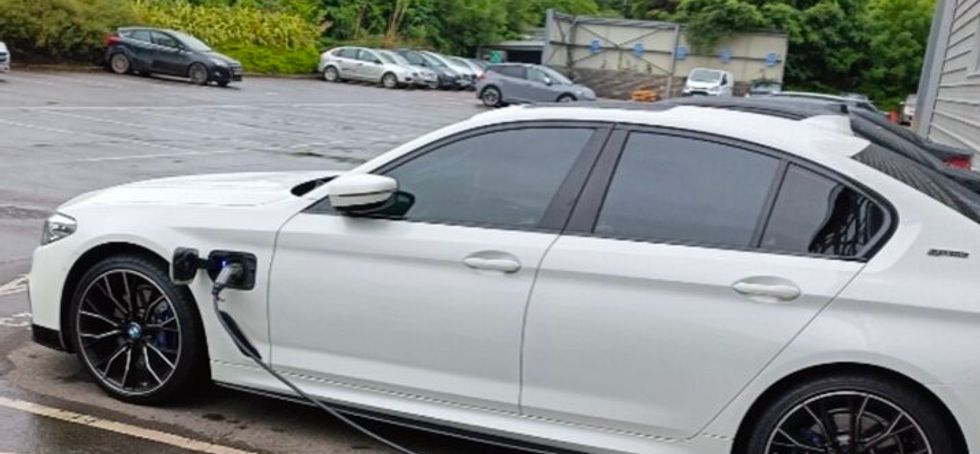 .:: Mega Bmw Msport 2018 (182) 530e - Sunroof ::.