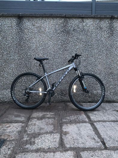 Carrera Valour Mountain Bike