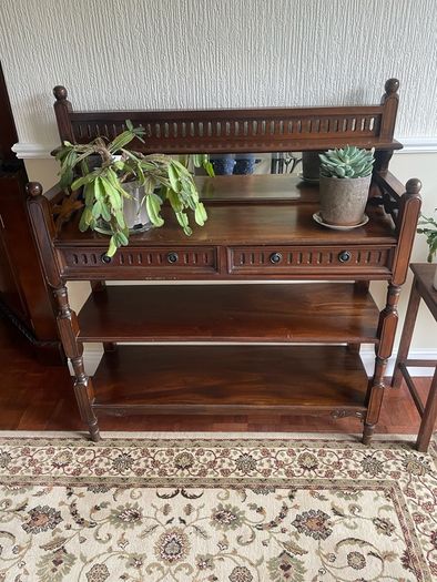 shelving unit