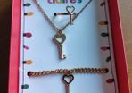 Claire's Gold Key Jewellery Set