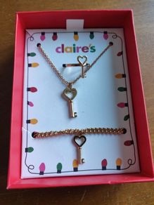 Claire's Gold Key Jewellery Set